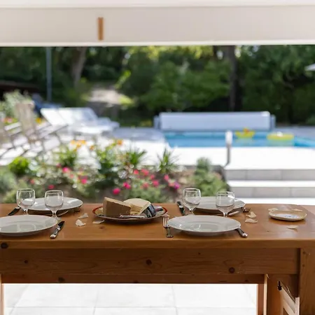 Вилла La Metairie - Largiliere *